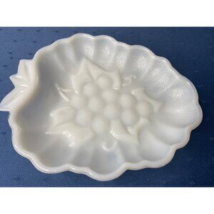Vintage Milk Glass Leaf & Grape Pattern Dish Candy Trinkets Home Decor